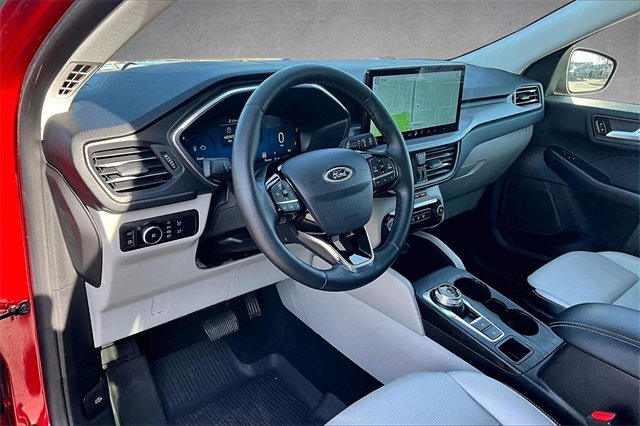 Certified 2025 Ford Escape Platinum image 12