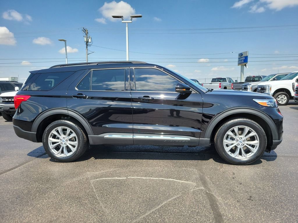 Certified 2023 Ford Explorer XLT w/ Equipment Group 202A AWD/4WD image 6