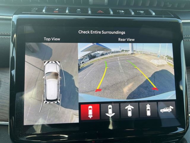 Used 2025 Jeep Grand Cherokee Summit image 17