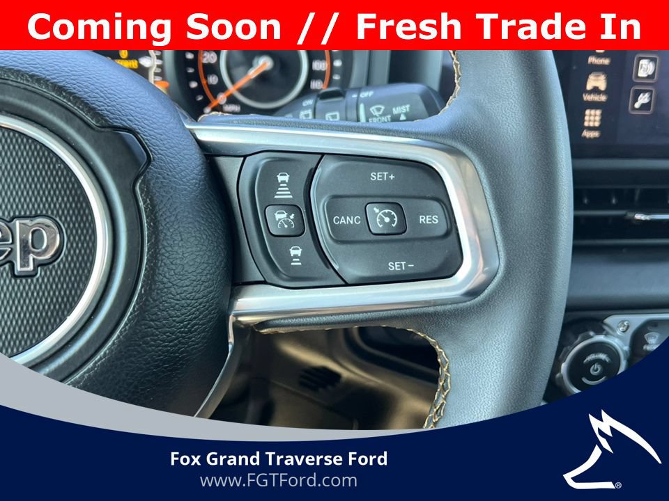 Used 2025 Jeep Wrangler Unlimited Sahara AWD/4WD image 17