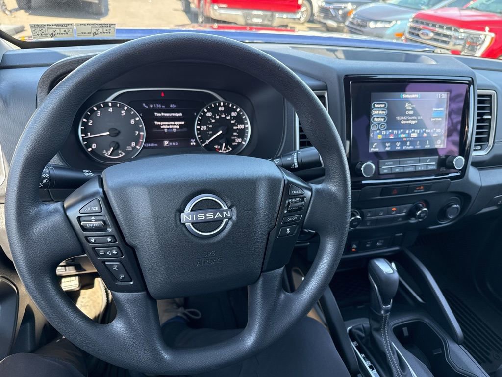 Used 2022 Nissan Frontier SV w/ Technology Package image 18