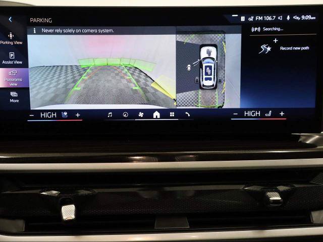 Used 2026 BMW X7 xDrive40i AWD/4WD image 18