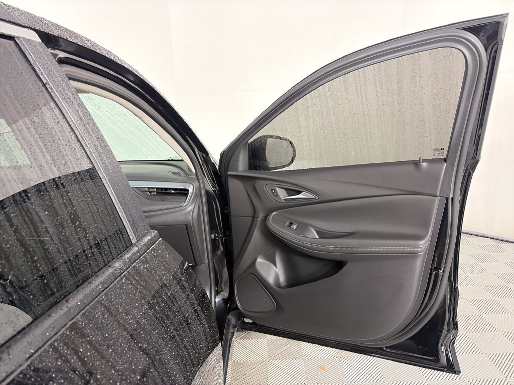 Used 2025 Buick Encore GX Preferred w/ Advanced Technology Package FWD image 29