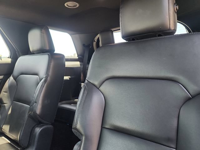 Certified 2019 Ford Explorer XLT w/ Equipment Group 202A AWD/4WD image 25