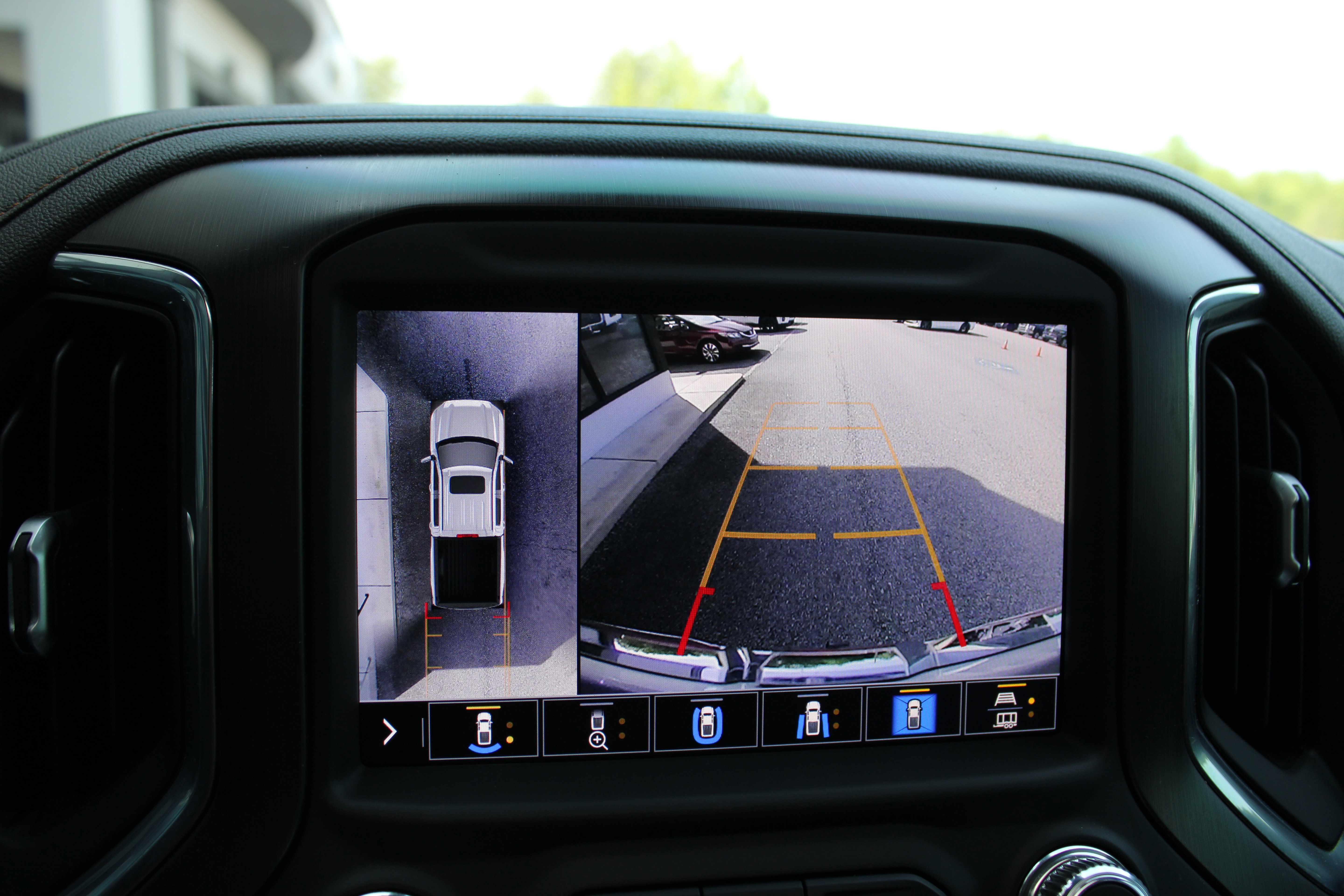Used 2021 GMC Sierra 1500 AT4 w/ AT4 Premium Package AWD/4WD image 24