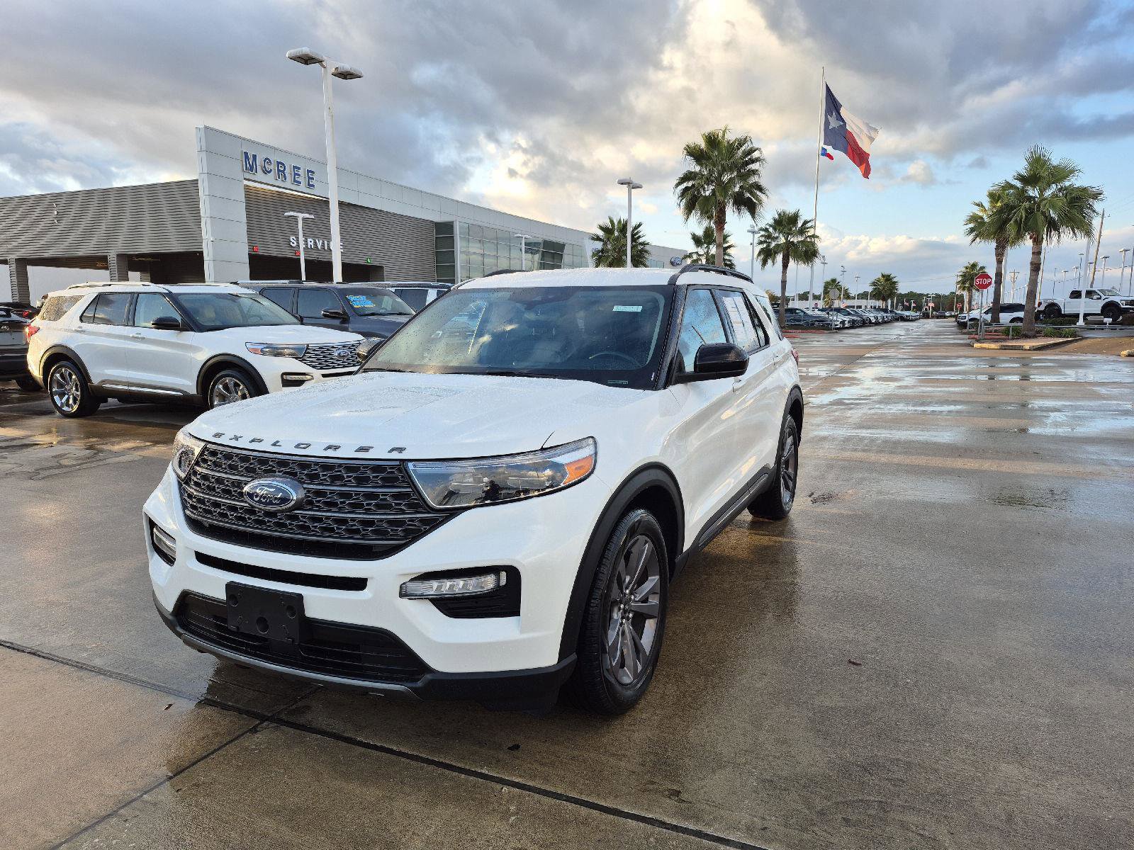 Certified 2023 Ford Explorer XLT w/ Equipment Group 202A image 1