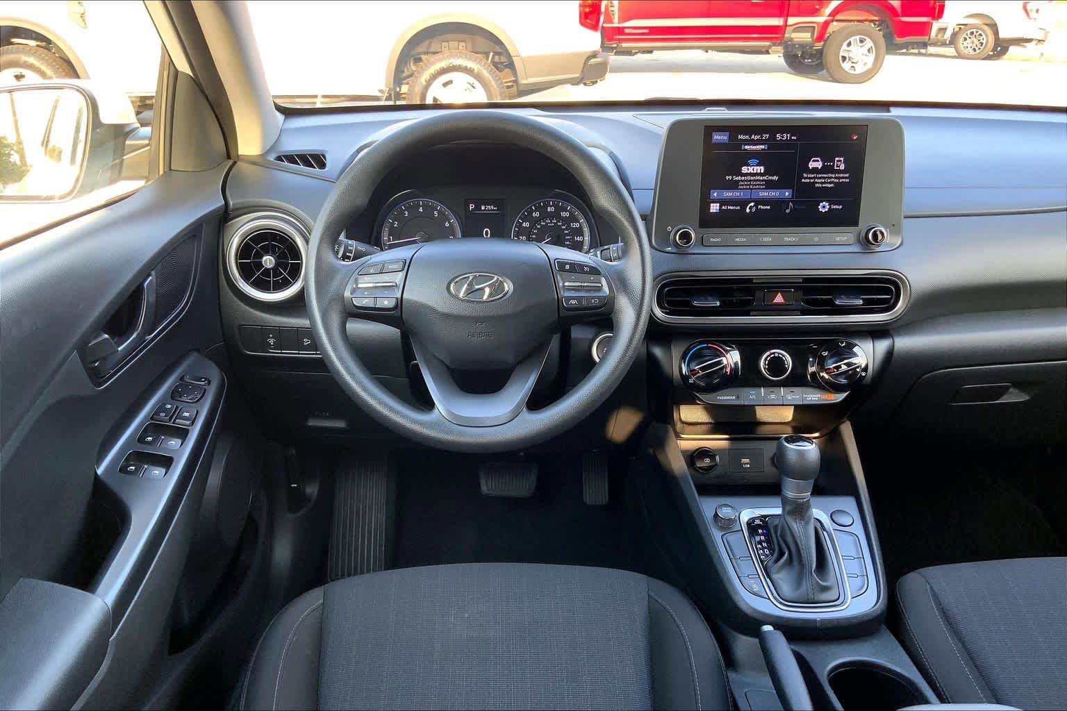 Used 2022 Hyundai Kona SEL FWD image 6