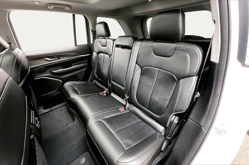 Used 2022 Jeep Grand Cherokee Limited 4xe image 26