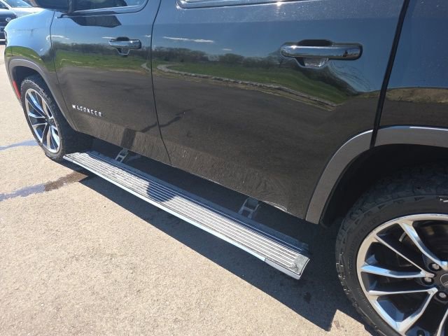 Used 2022 Jeep Wagoneer Series III w/ Premium Group I image 19