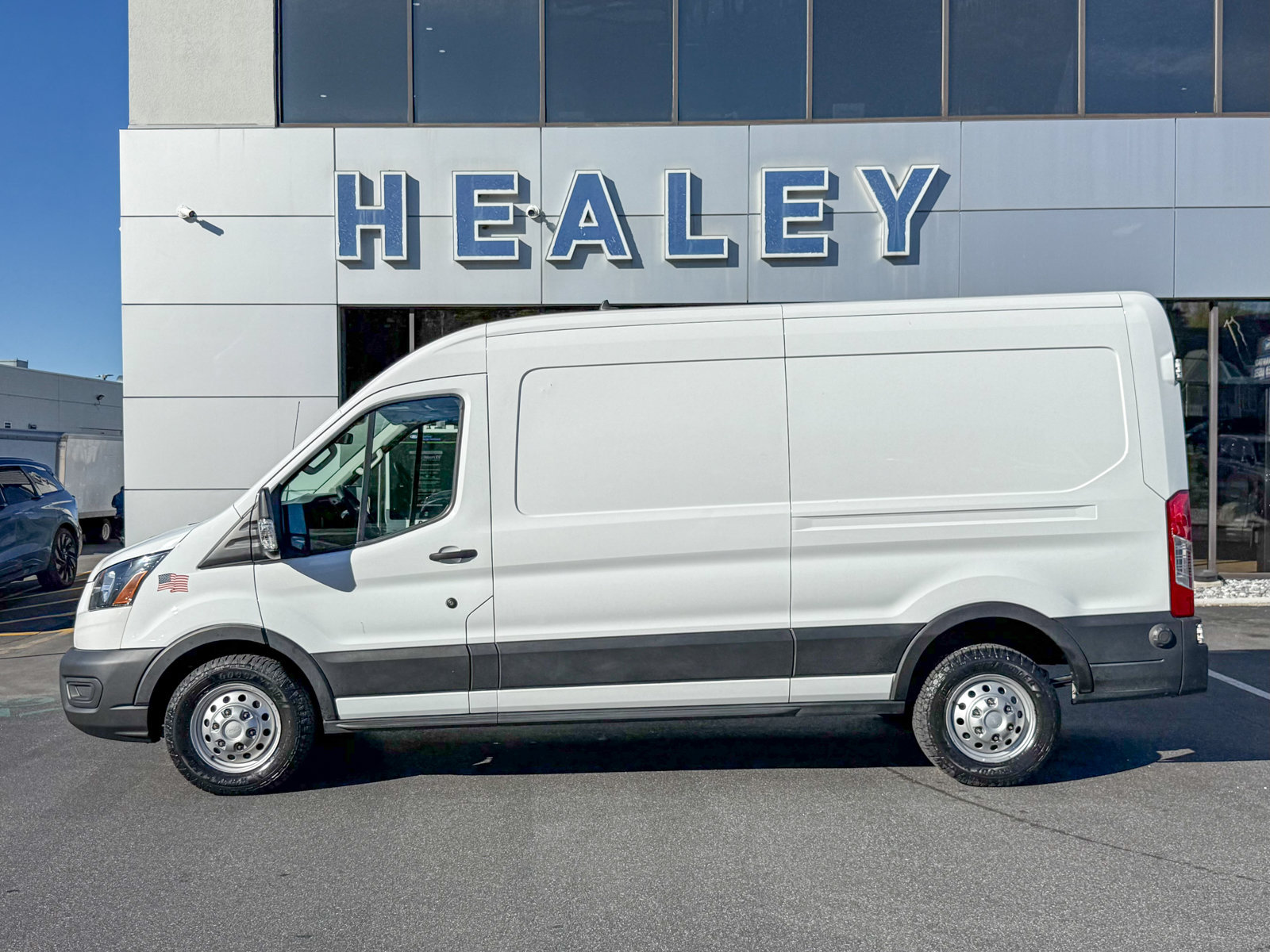 Certified 2023 Ford Transit 250 Medium Roof AWD image 9