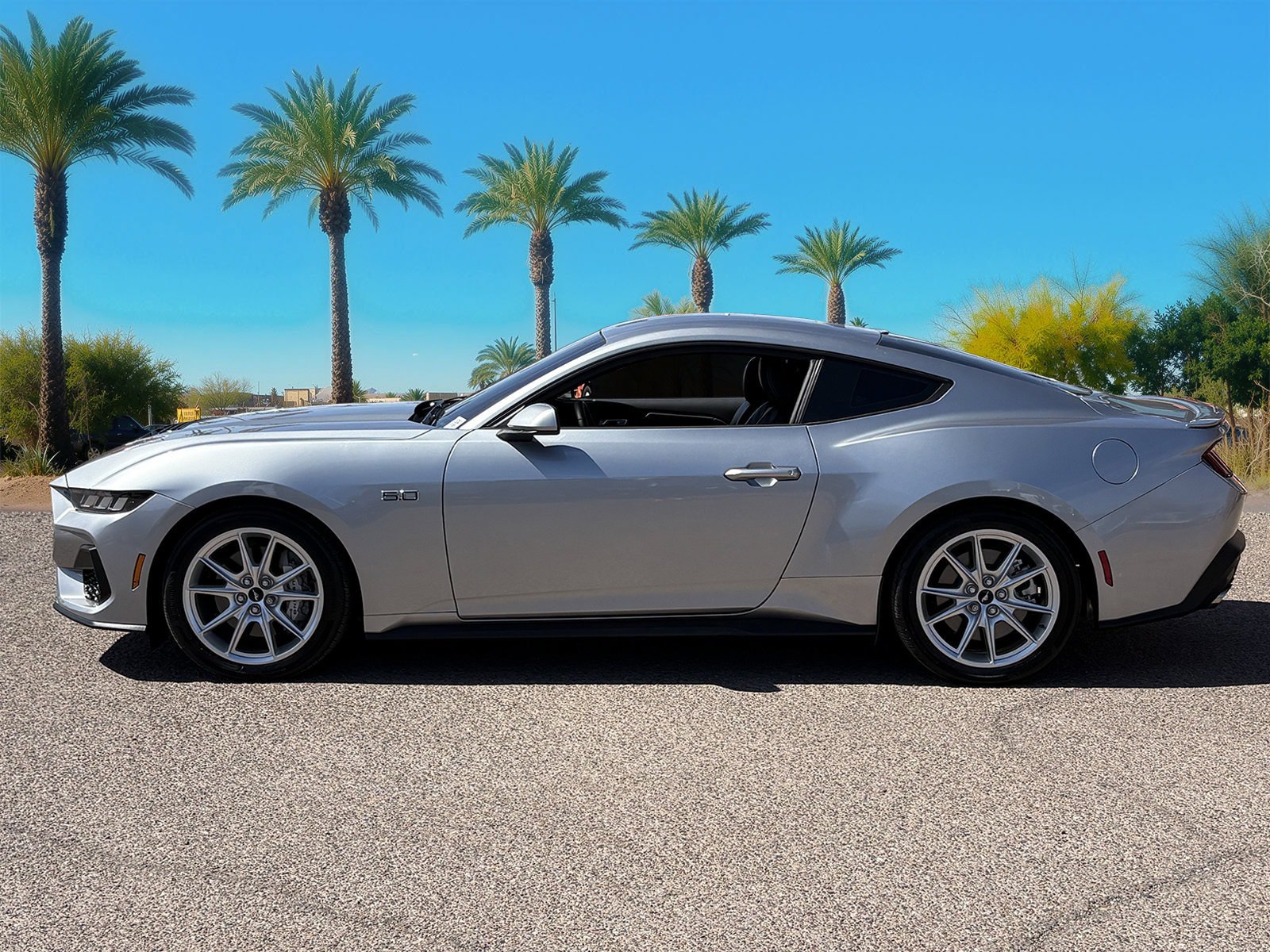 Certified 2025 Ford Mustang GT Premium RWD image 2