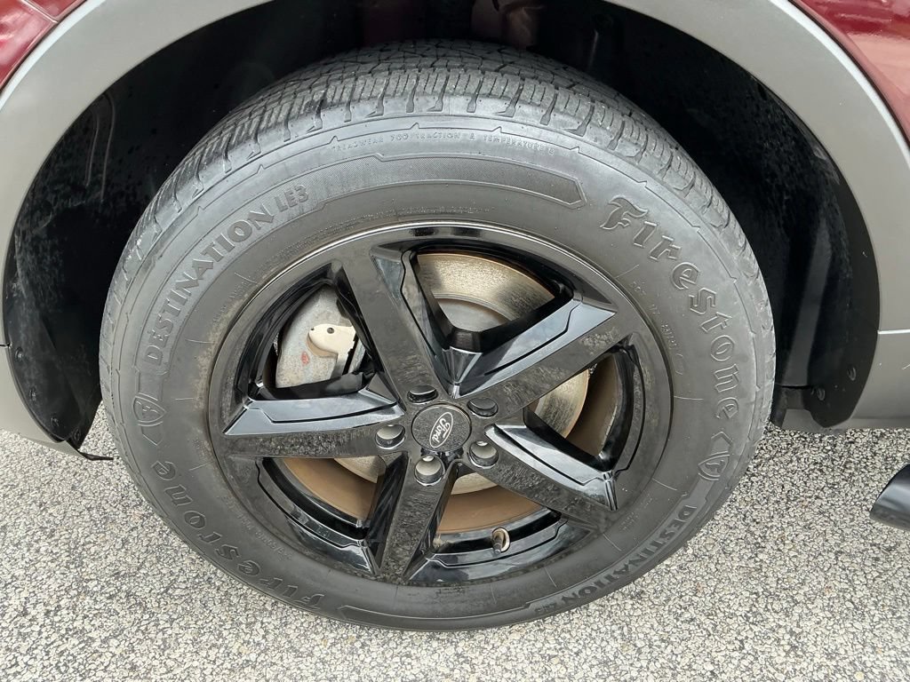 Certified 2018 Ford Explorer XLT FWD image 40
