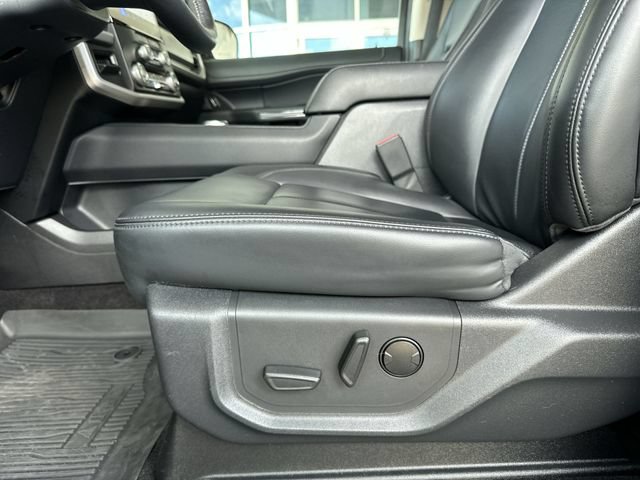 Certified 2023 Ford Expedition XLT RWD image 13