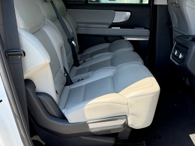 Certified 2025 Ford Expedition Max Active AWD/4WD image 7