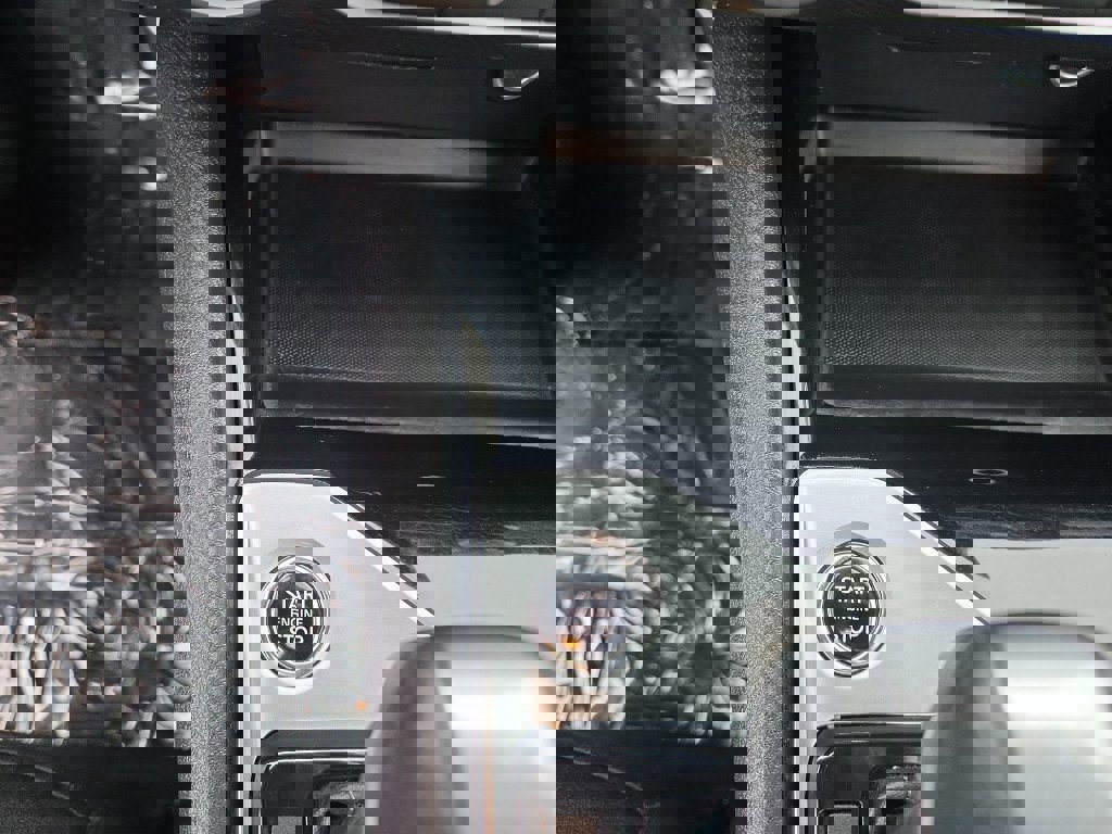 Used 2024 Nissan Altima 2.5 SV image 29