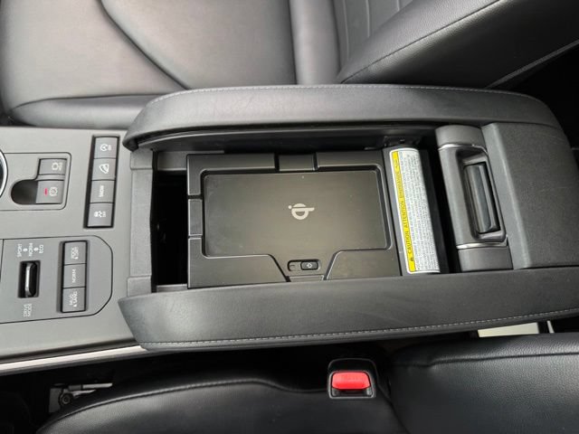 Used 2020 Toyota Highlander XLE AWD/4WD image 23