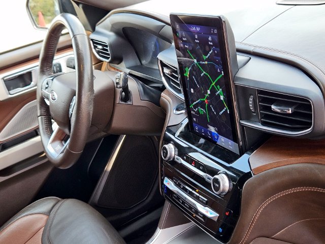 Certified 2022 Ford Explorer King Ranch w/ Premium Technology Package AWD/4WD image 14