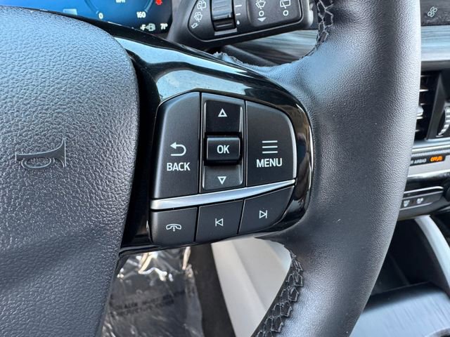 Certified 2025 Ford Escape Platinum w/ Premium Technology Package image 23