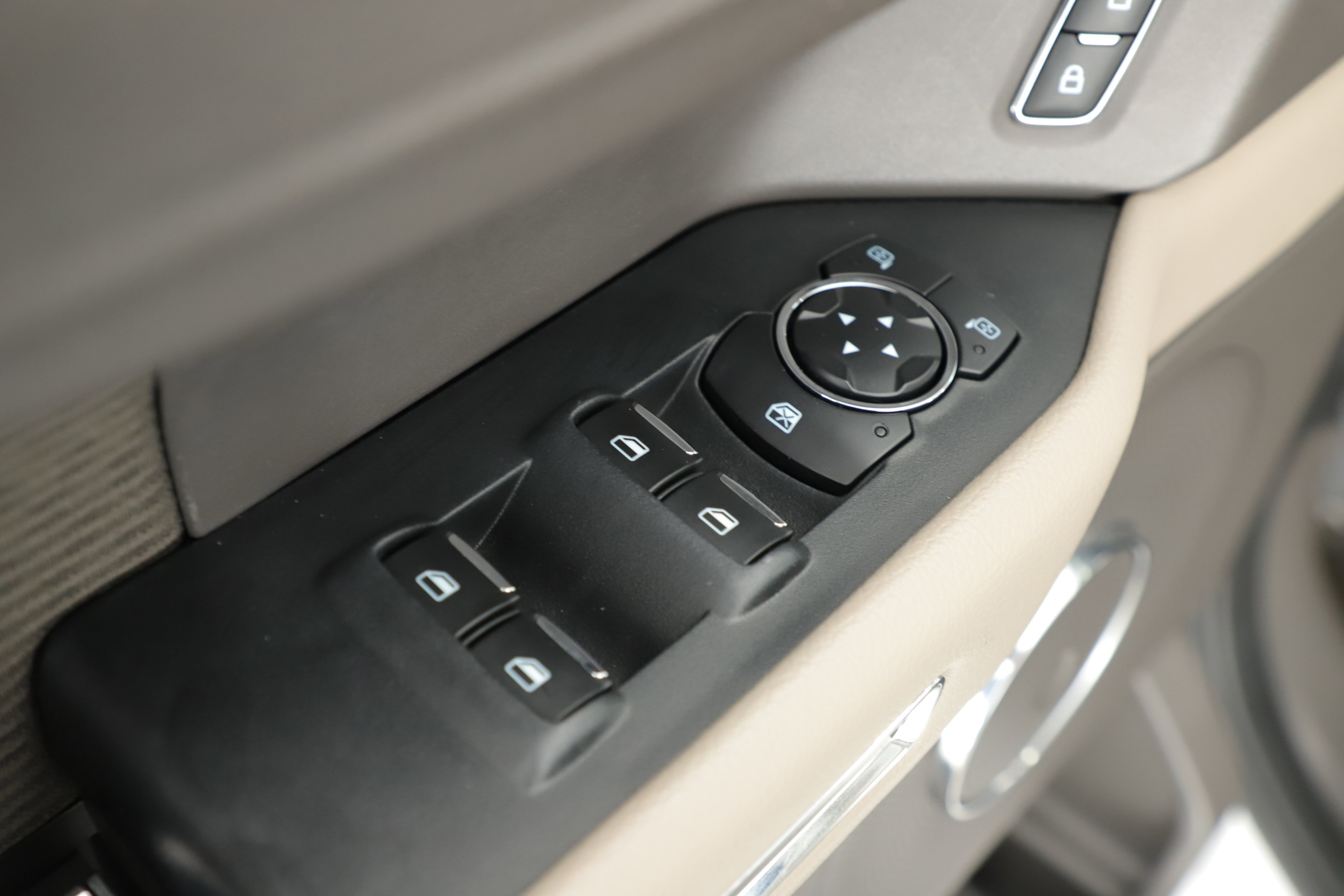 Certified 2020 Ford Expedition XLT image 9