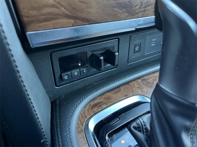 Used 2023 Nissan Armada SL image 33