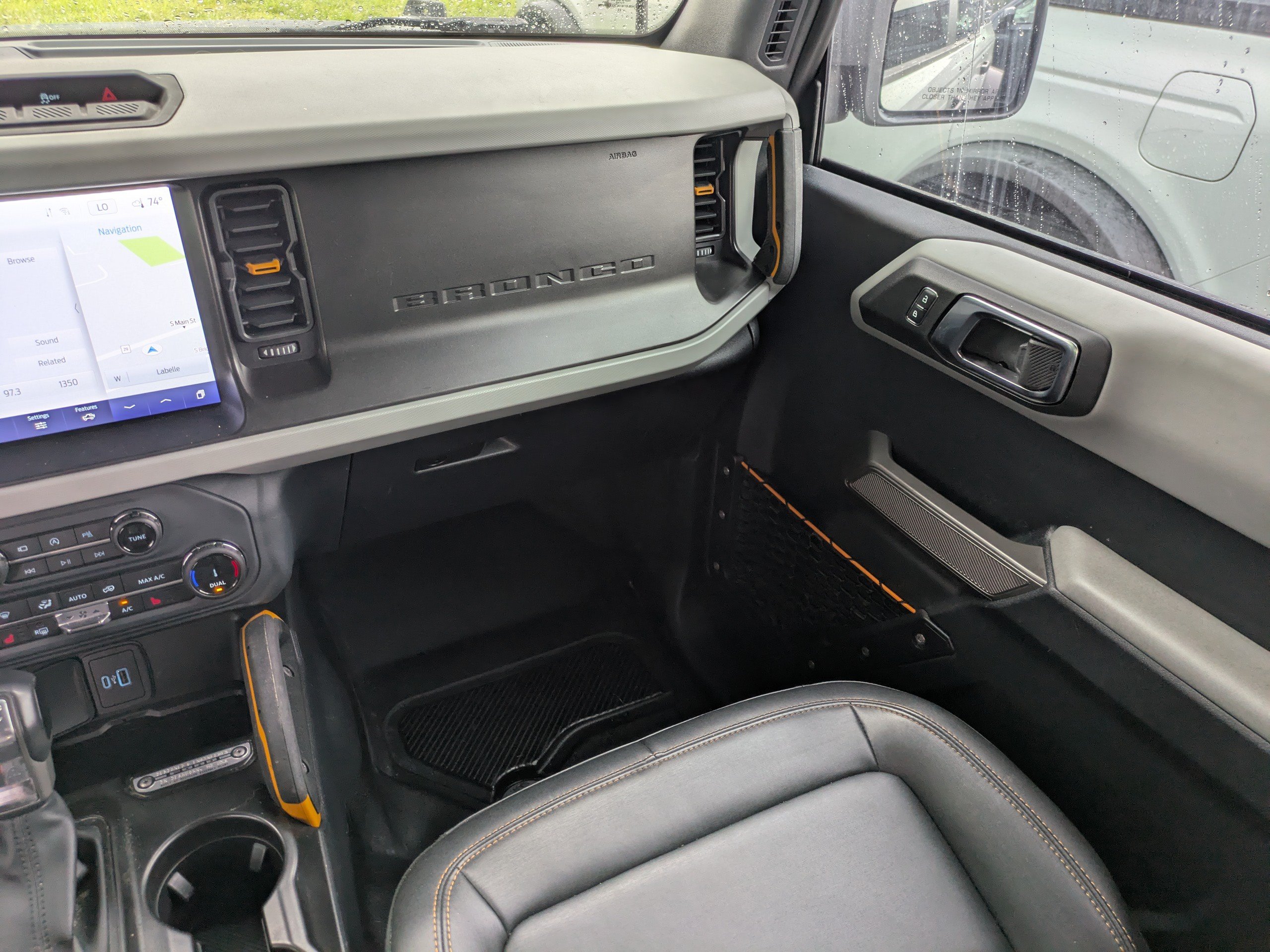Certified 2022 Ford Bronco Badlands AWD/4WD image 16