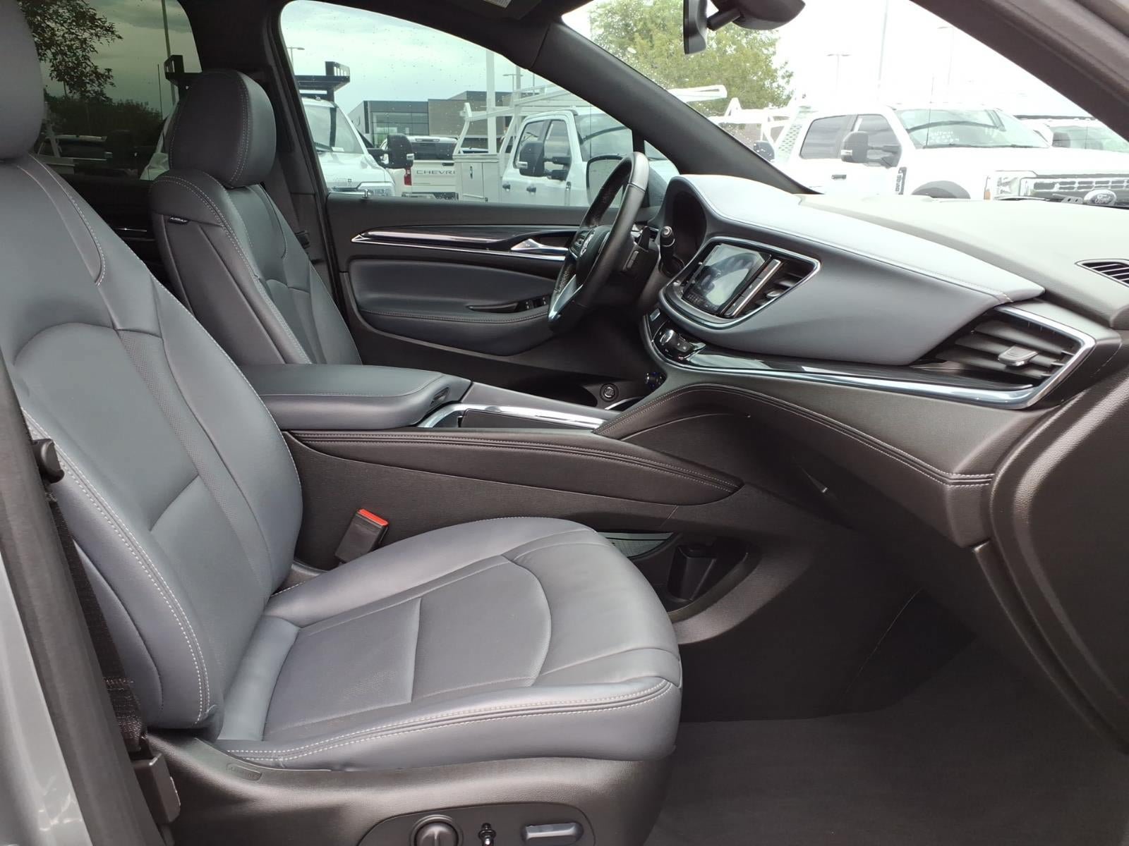 Used 2024 Buick Enclave Essence FWD image 11