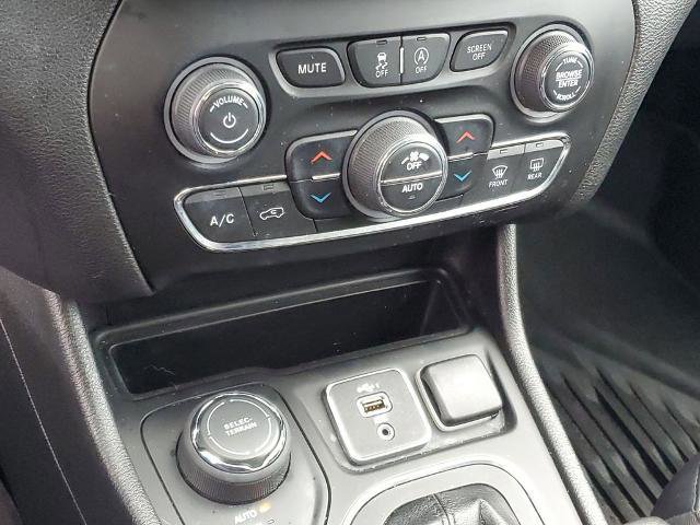 Used 2021 Jeep Cherokee Latitude Lux w/ Comfort/Convenience Group image 16