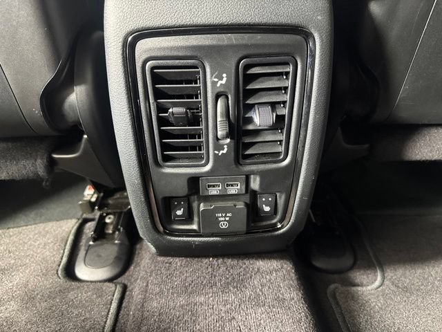 Used 2018 Dodge Durango R/T w/ Technology Group AWD/4WD image 13