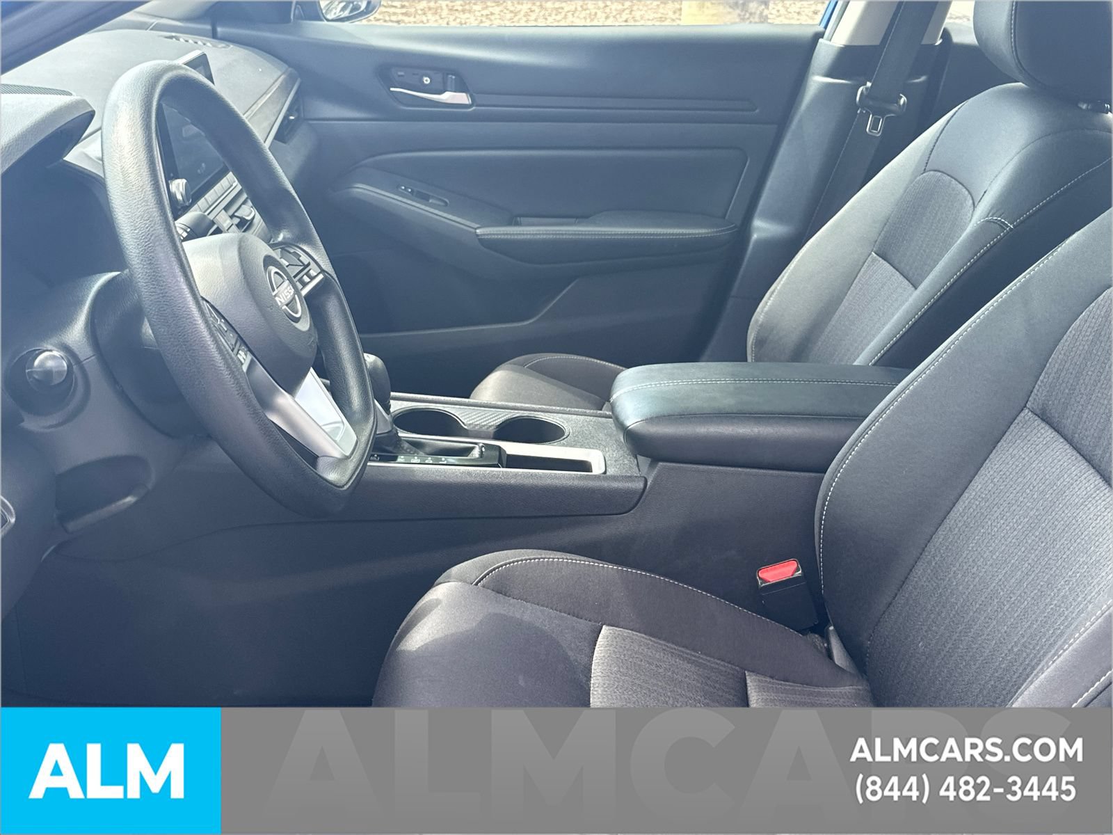 Used 2025 Nissan Altima 2.5 SV FWD image 10