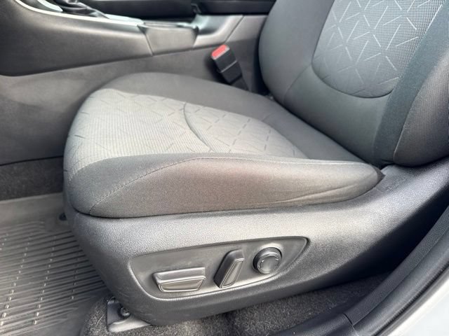 Used 2020 Toyota RAV4 XLE w/ All Weather Liner Package AWD/4WD image 19