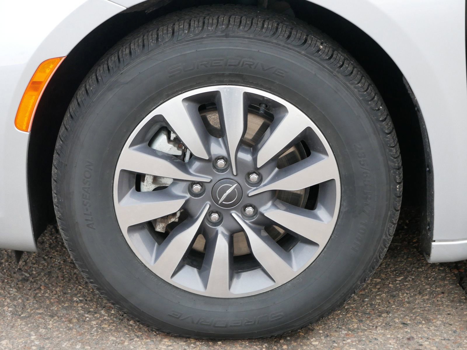 Used 2023 Chrysler Pacifica Limited image 12