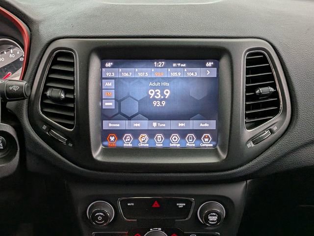 Used 2019 Jeep Compass Trailhawk AWD/4WD image 26