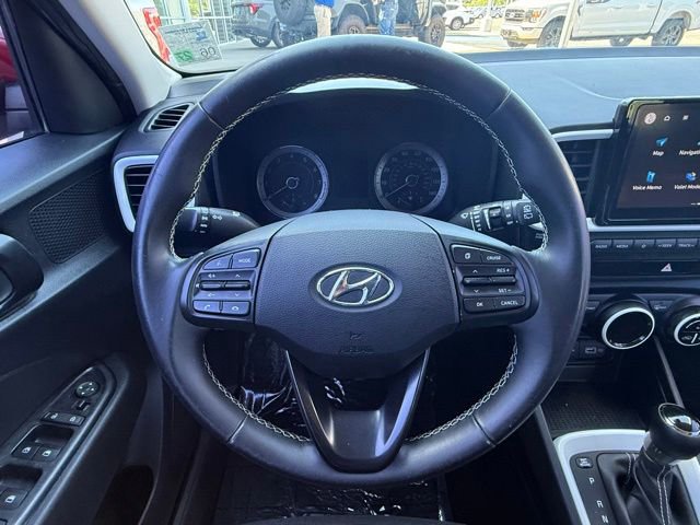 Used 2022 Hyundai Venue Limited FWD image 19