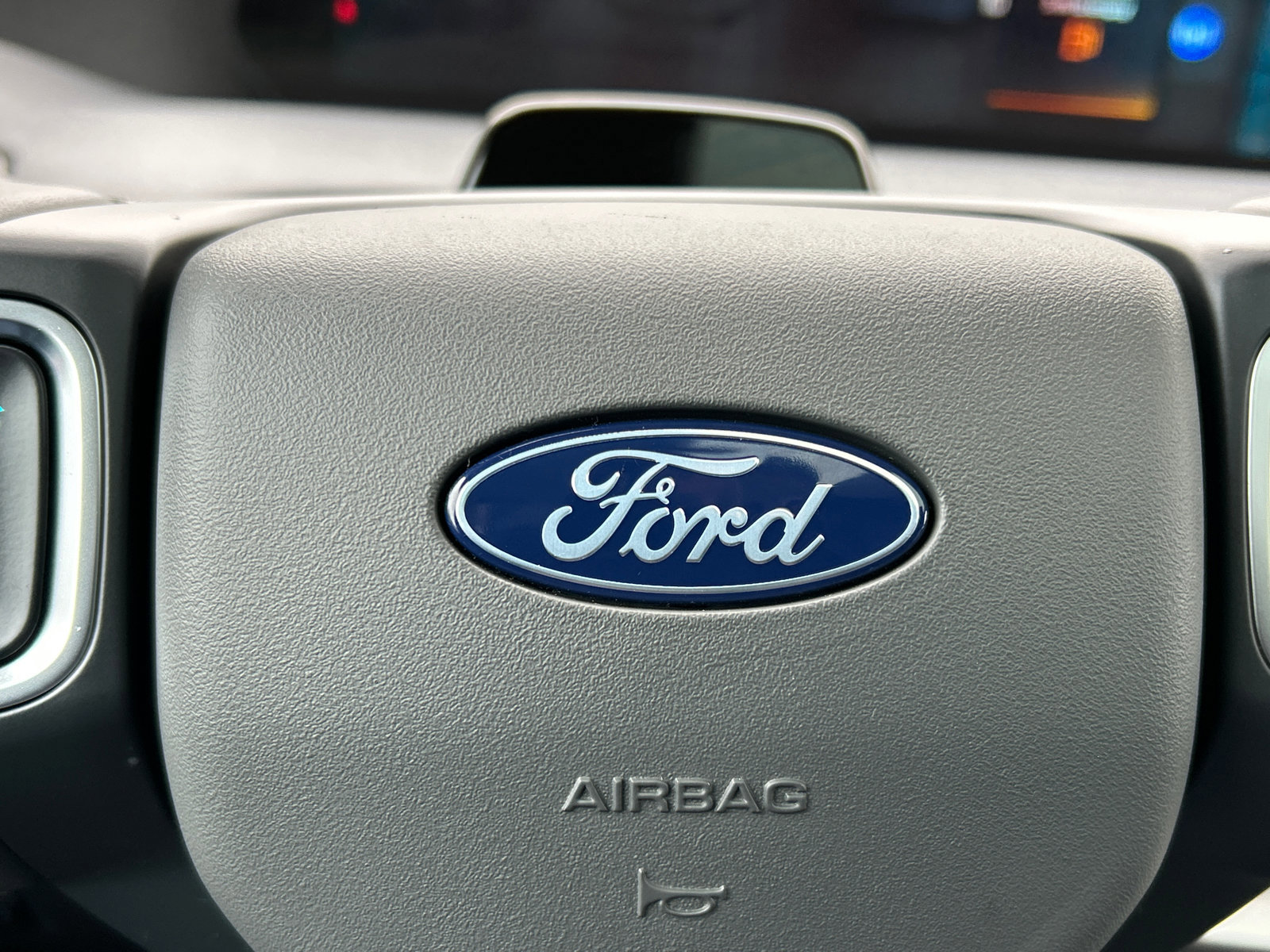 Certified 2025 Ford Expedition Active AWD/4WD image 26