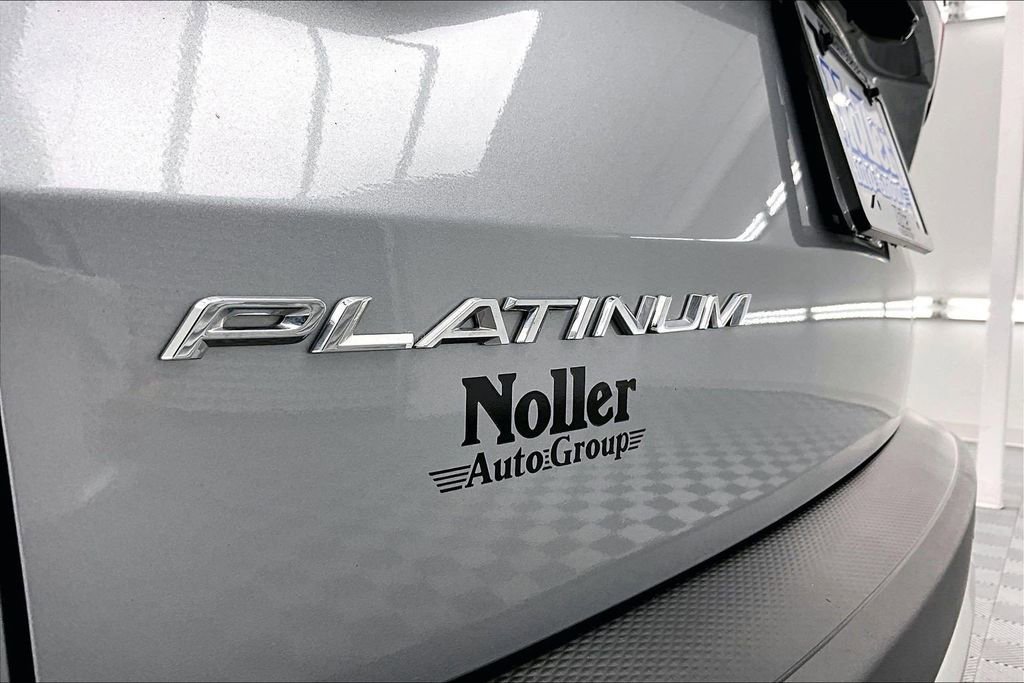 Certified 2023 Ford Escape Platinum image 10