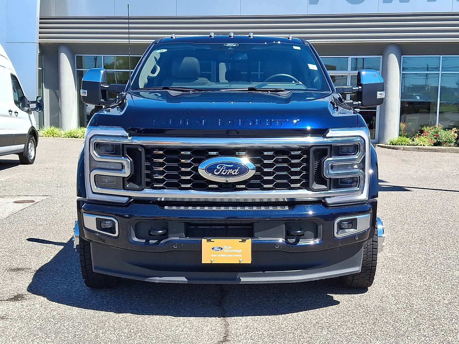 Certified 2025 Ford F450 Platinum w/ Platinum Plus Package AWD/4WD image 3
