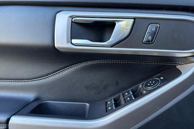 Certified 2023 Ford Explorer XLT w/ Equipment Group 202A image 9