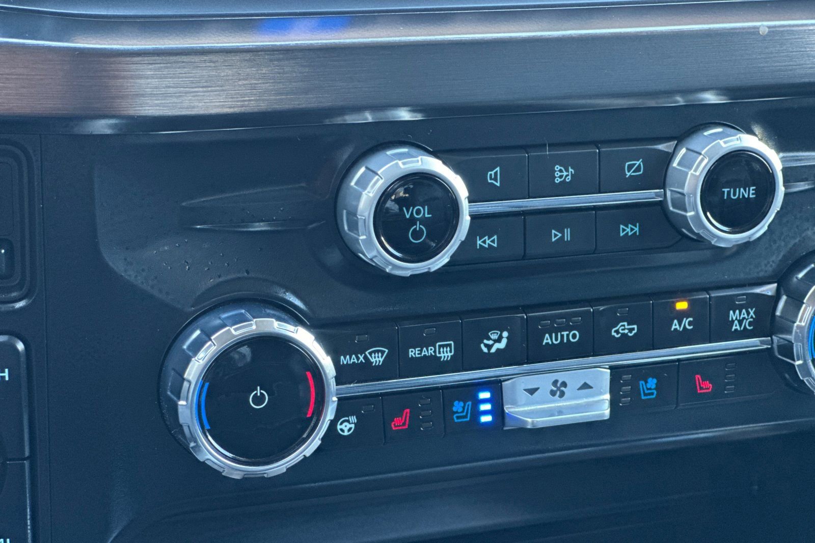 Certified 2024 Ford F250 Lariat w/ Lariat Ultimate Package image 30