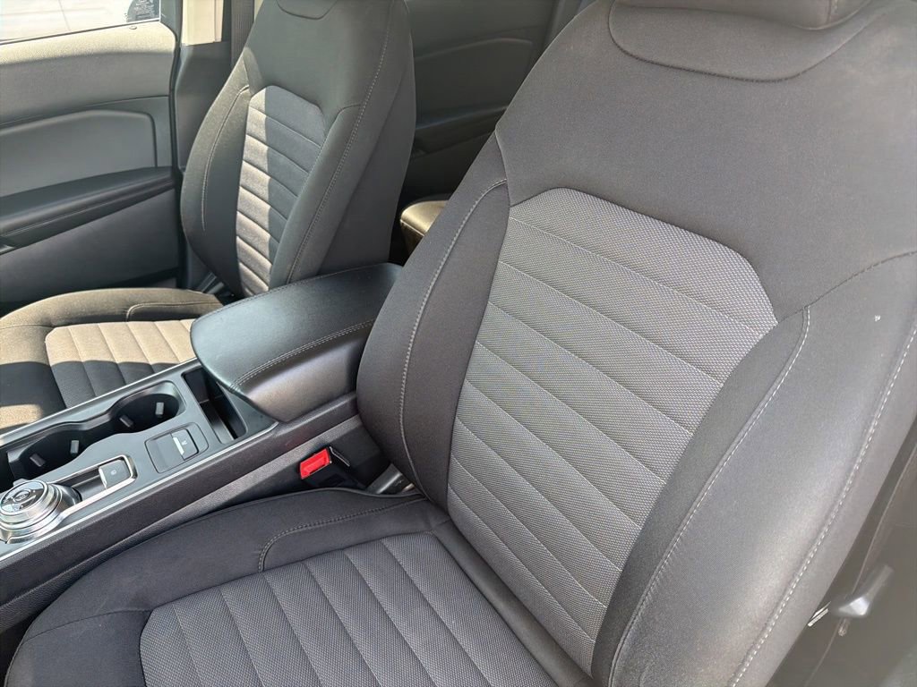 Certified 2023 Ford Edge SE w/ Black Appearance Package AWD/4WD image 18