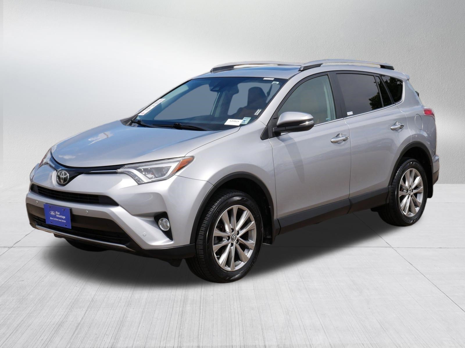 Used 2017 Toyota RAV4 Limited AWD/4WD image 3