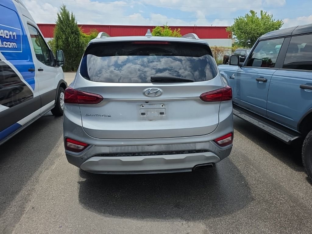 Used 2020 Hyundai Santa Fe SEL w/ Convenience + Premium Package FWD image 4