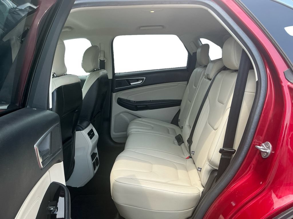 Certified 2018 Ford Edge Titanium w/ Technology Package FWD image 21