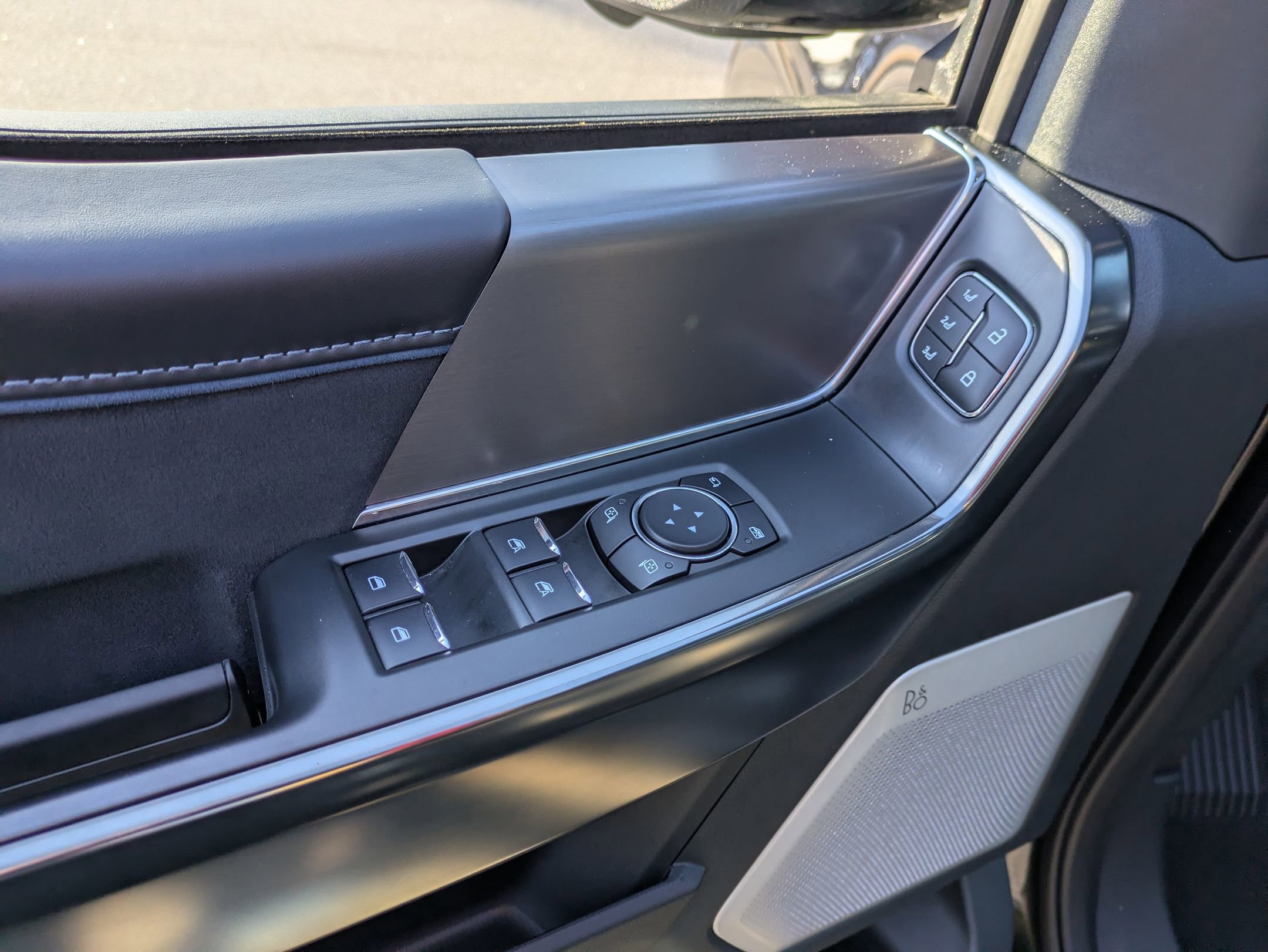 Certified 2025 Ford F150 Platinum w/ Equipment Group 702A High image 19