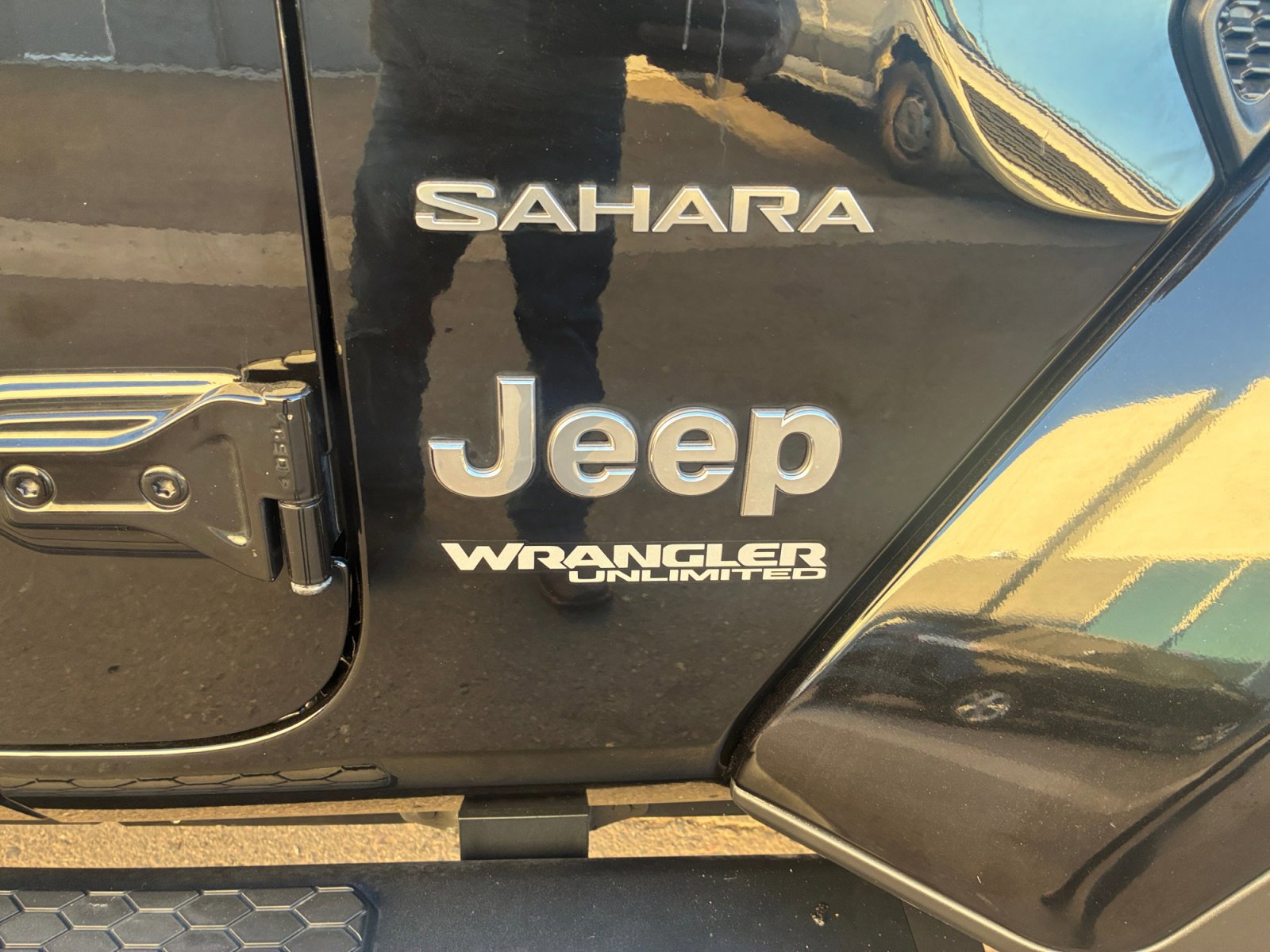 Used 2021 Jeep Wrangler Unlimited Sahara w/ Safety Group image 28