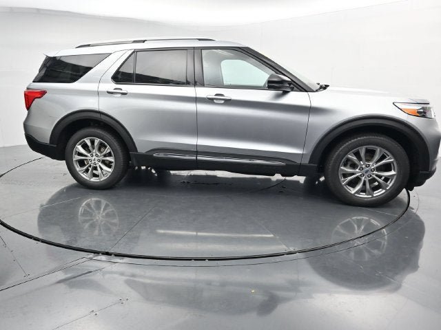 Certified 2023 Ford Explorer Limited w/ Limited Technology Package AWD/4WD image 12
