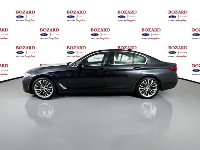 Used 2021 BMW 530i xDrive w/ Premium Package image 2
