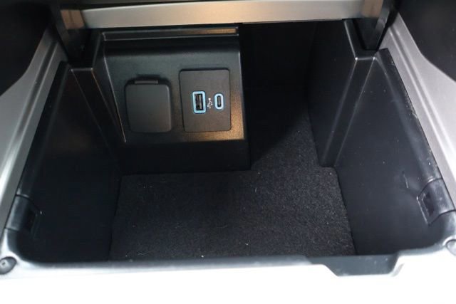 Certified 2023 Ford Explorer Platinum w/ Premium Technology Package image 23