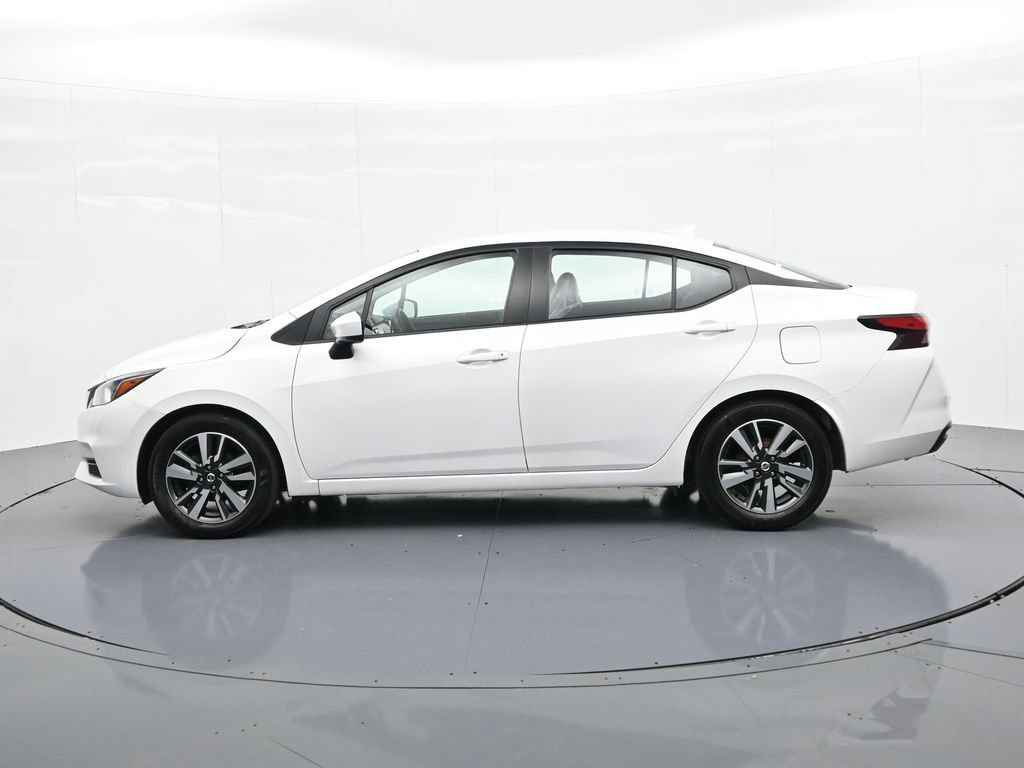 Used 2022 Nissan Versa SV FWD image 9