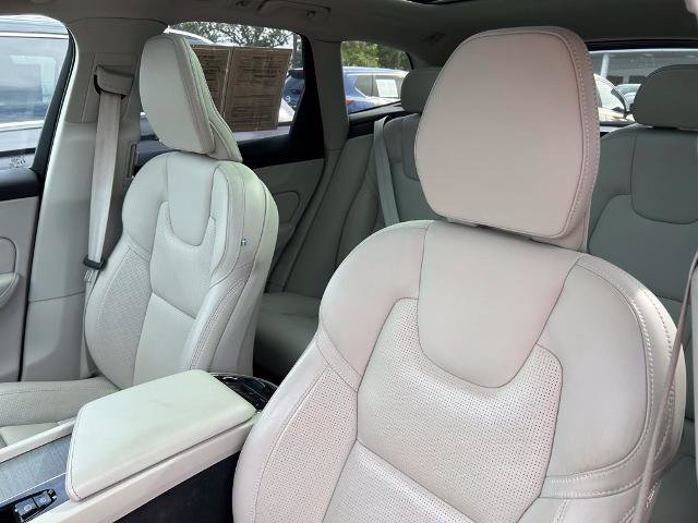 Used 2023 Volvo XC60 B5 Ultimate w/ Climate Package AWD/4WD image 21