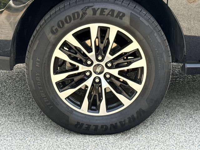 Certified 2025 Ford Expedition Max Platinum AWD/4WD image 9